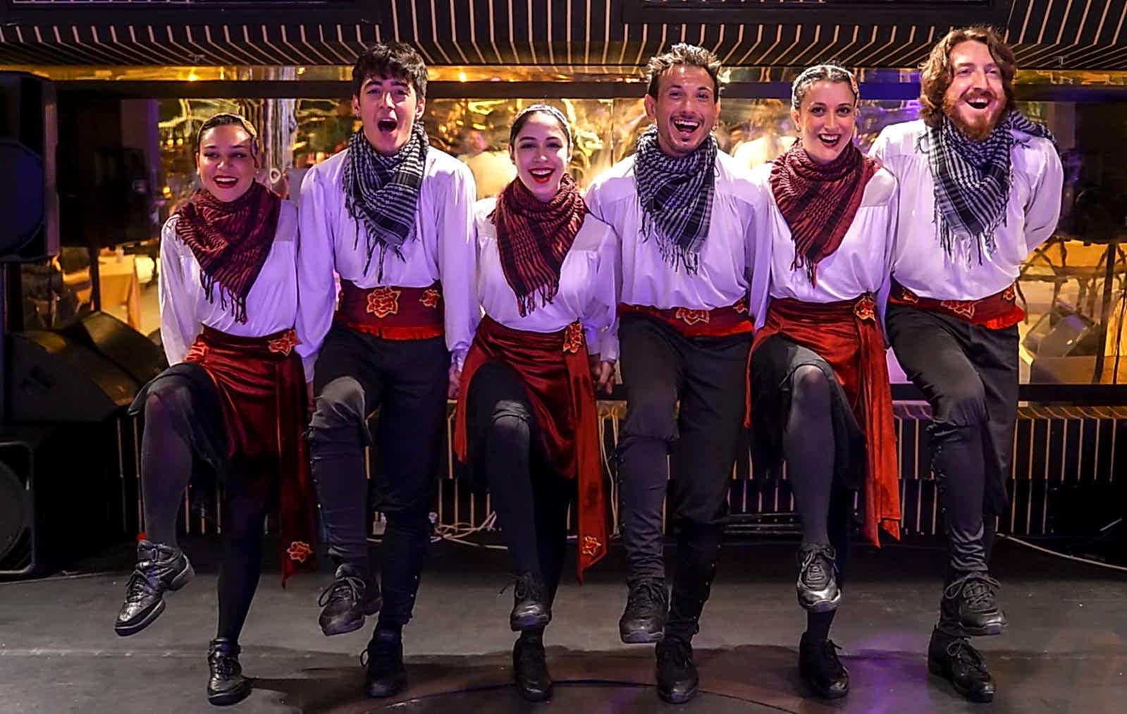 PRIVATE CLOSE TO SHOW PRİVATE TABLE W. UNLIMITED ALCOHOL DRINKS- with Hotel Pick Up & Drop Off