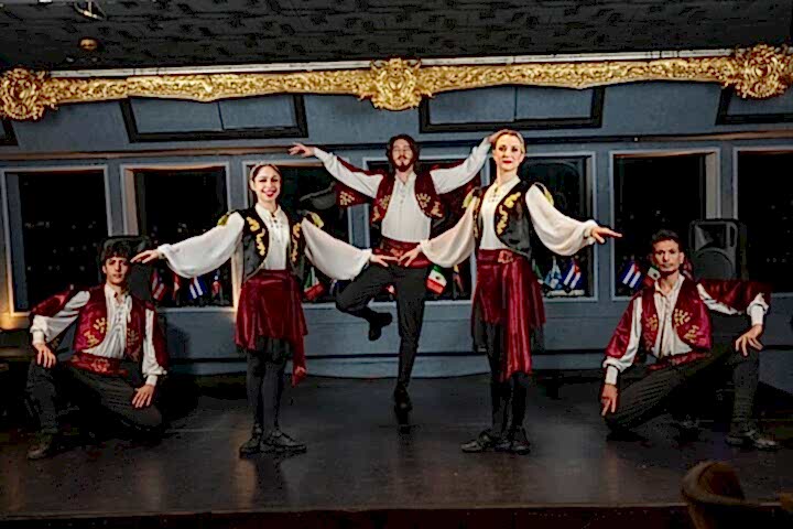 Bosphorus Dinner Cruise - VIP Front Table ( Unlimited Soft Drinks & Local Alcohol + Dinner + Turkish Show + Meeting Point)