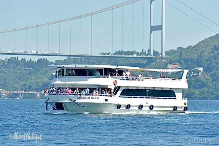 Morning Cruise along the Bosphorus with Breakfast